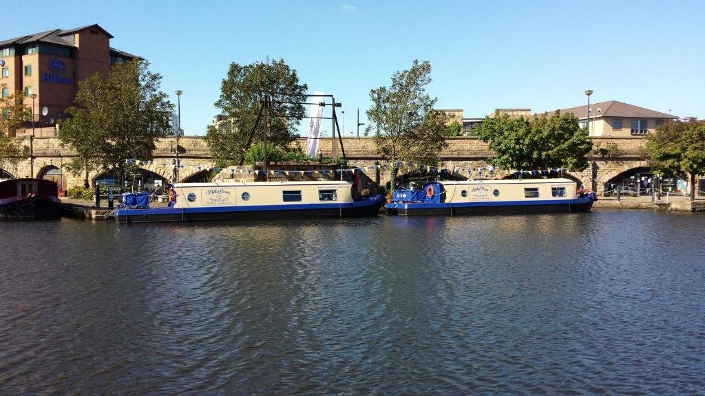 Houseboat hotels Sheffield