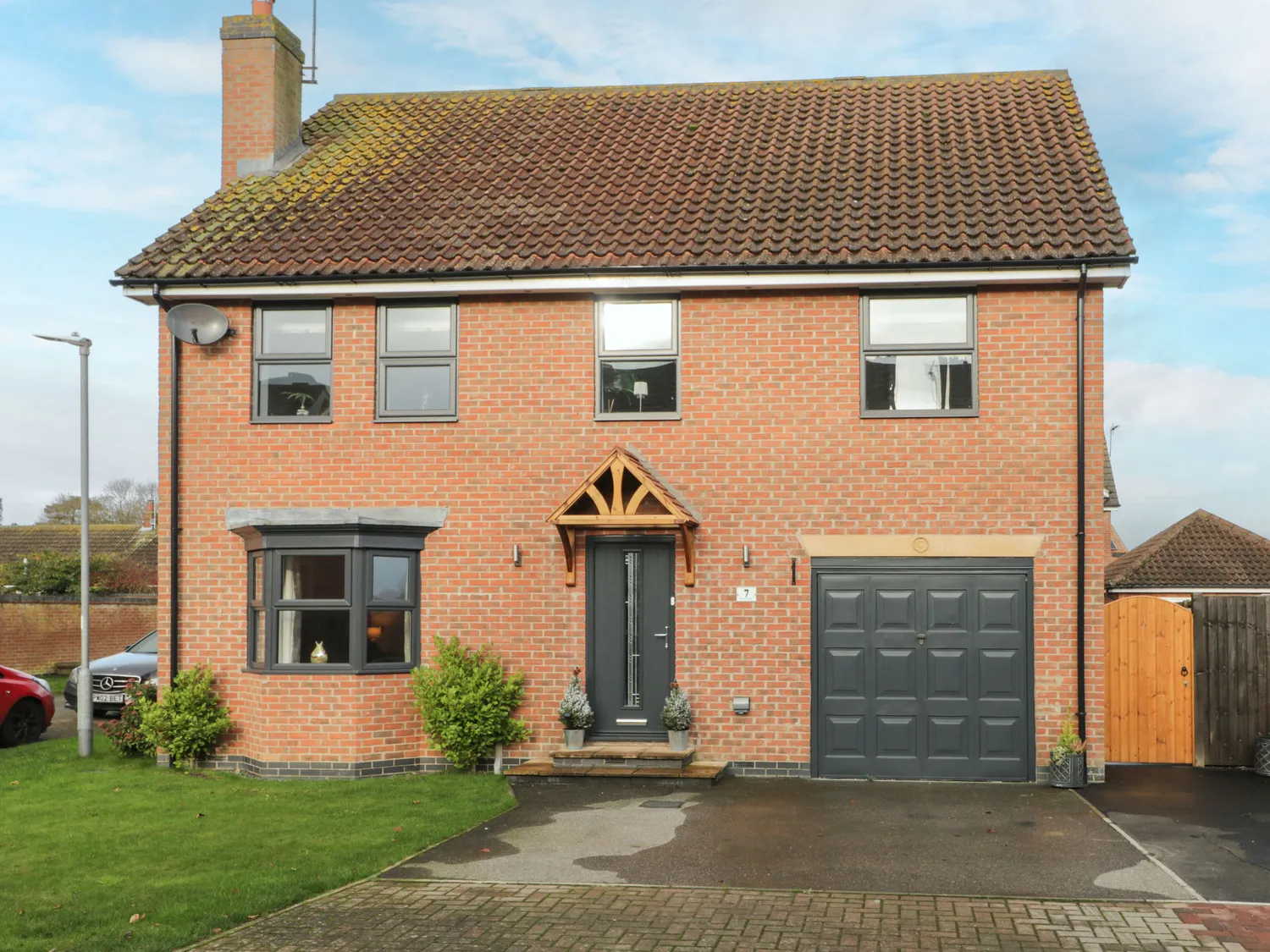 Eaton House, 7 Rectory View