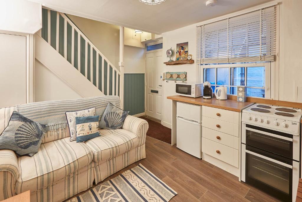 Host & Stay - Seashell Cottage