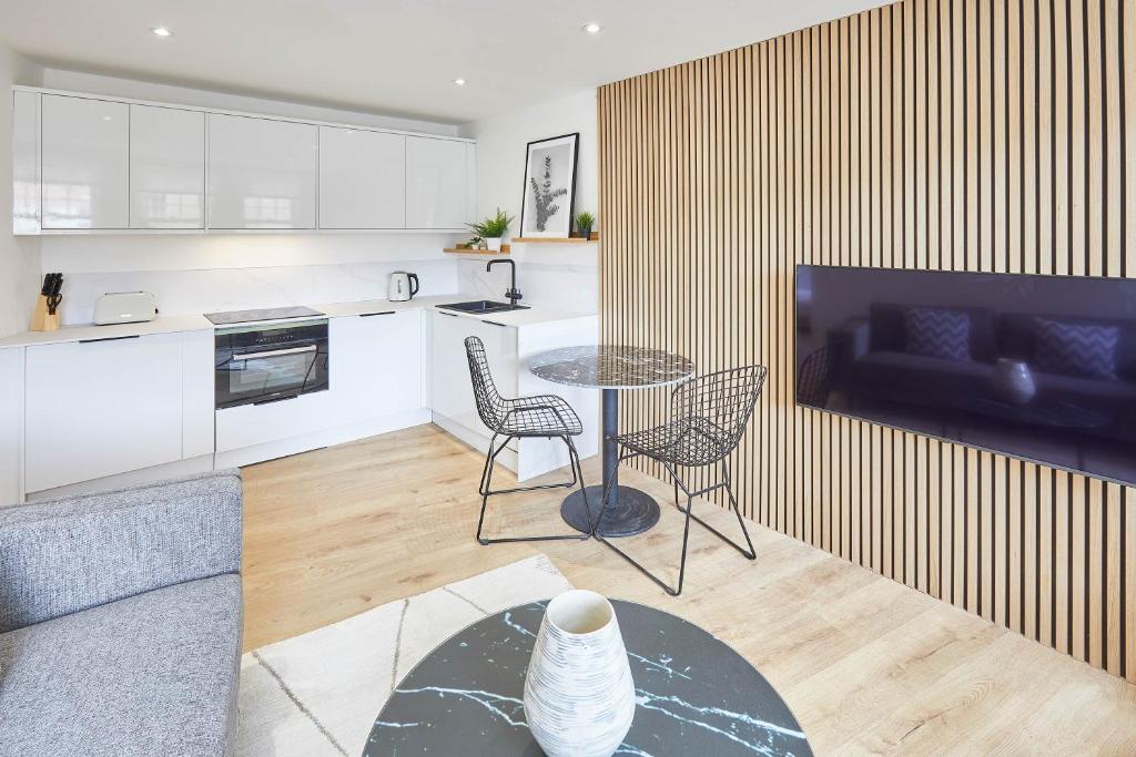 Host & Stay - Golden Lion Apartments