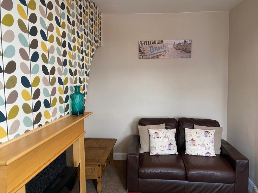 Apartment 4, Crescent Avenue