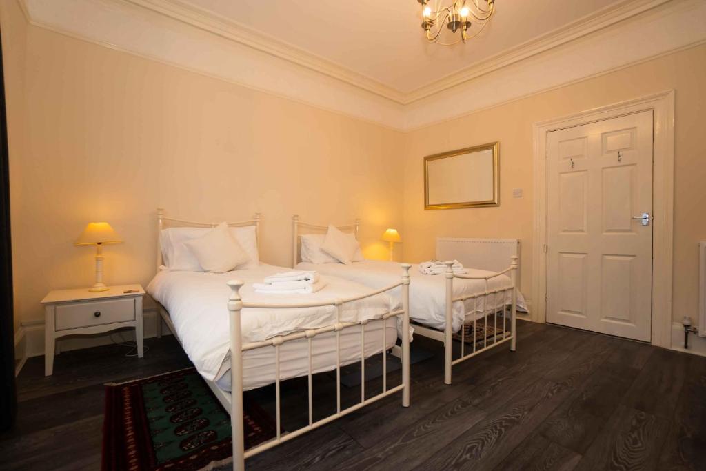 Pass the Keys Beautiful 1bedroom flat, close to the North Bay