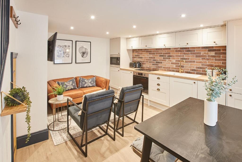 Host & Stay - Grumbles Cottage