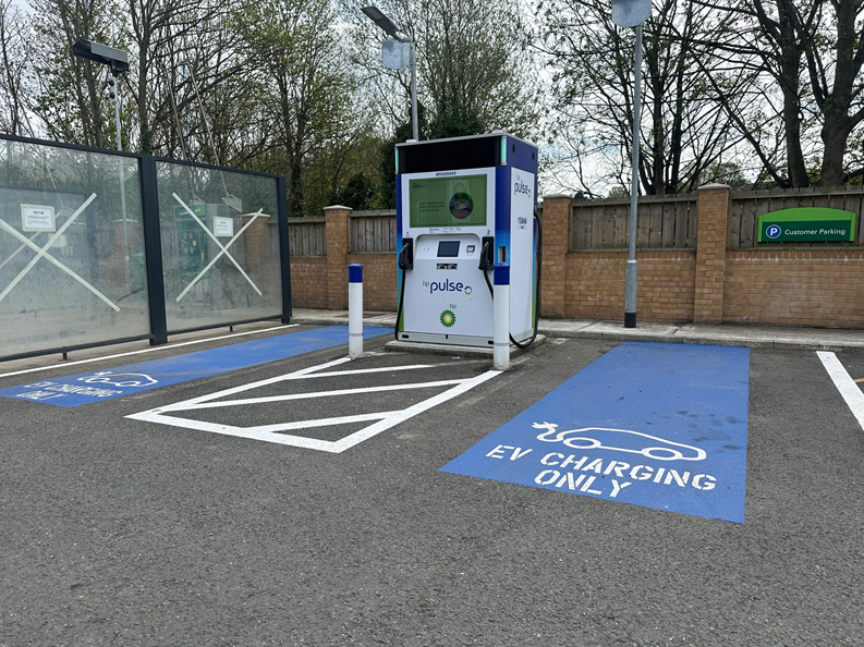 bp pulse Charging Station