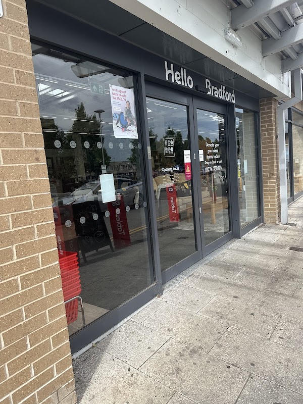 British Heart Foundation - Home and Fashion Store