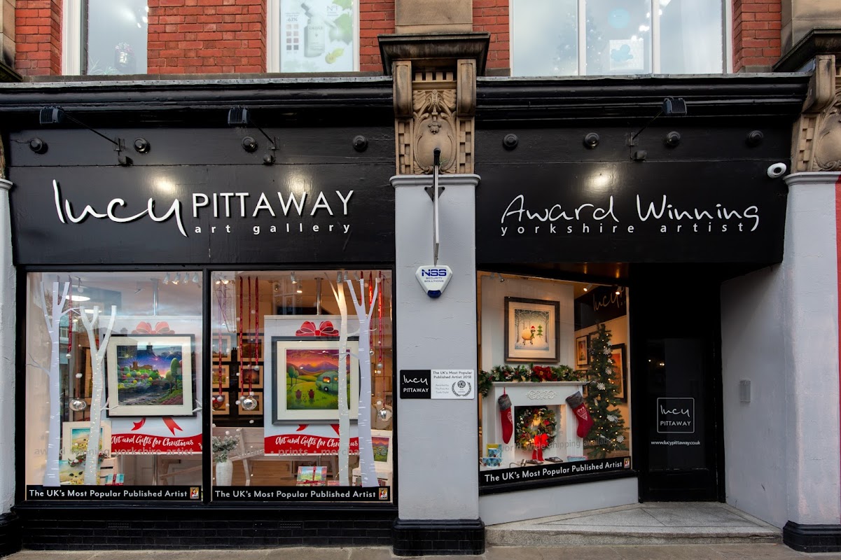 Lucy Pittaway Outlet