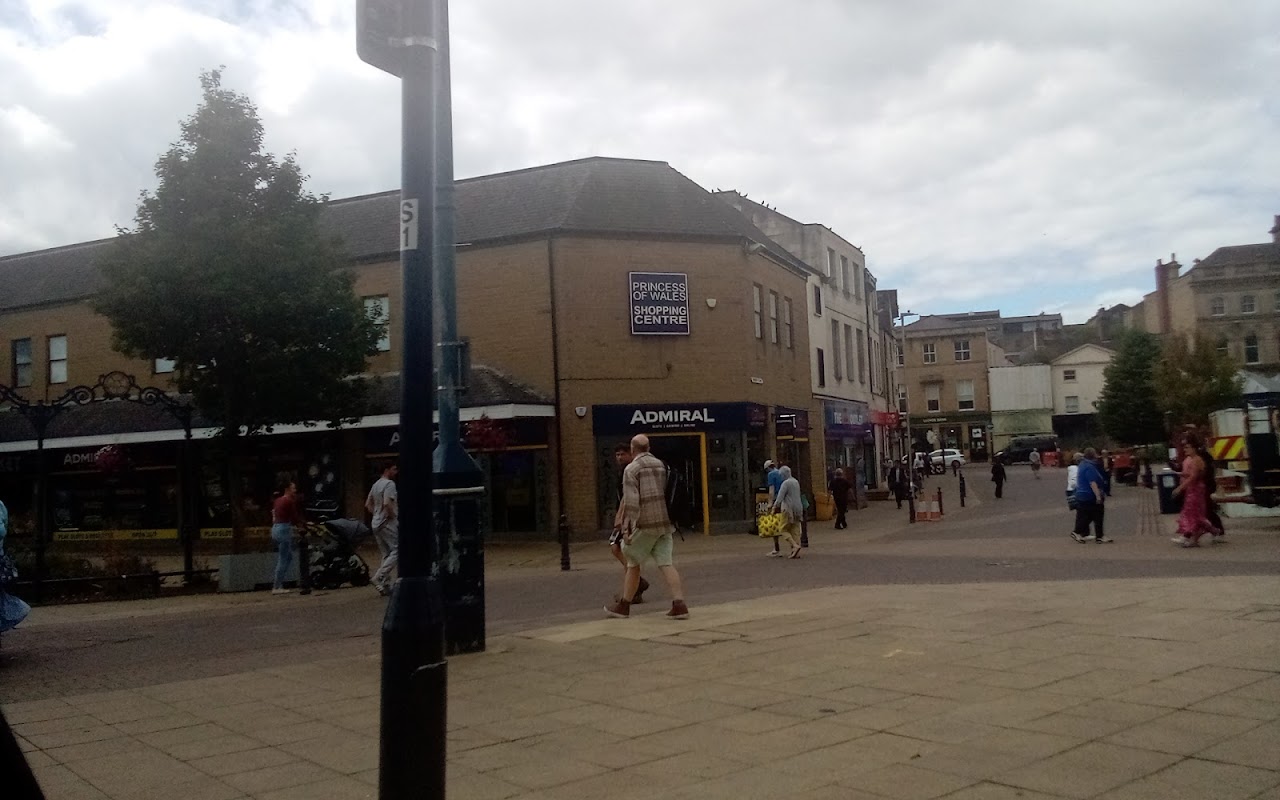 Admiral Casino: Dewsbury