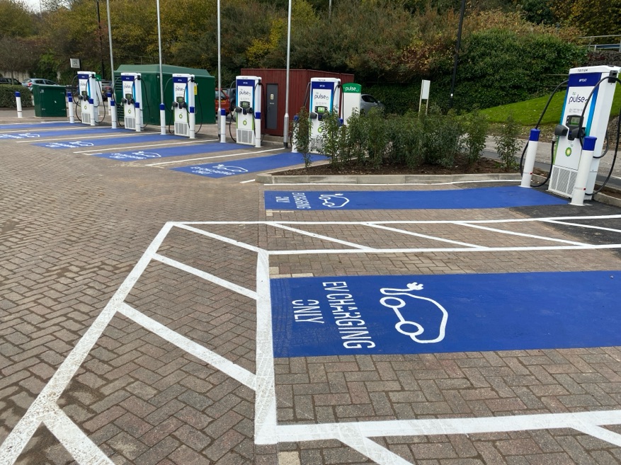 bp pulse Charging Station