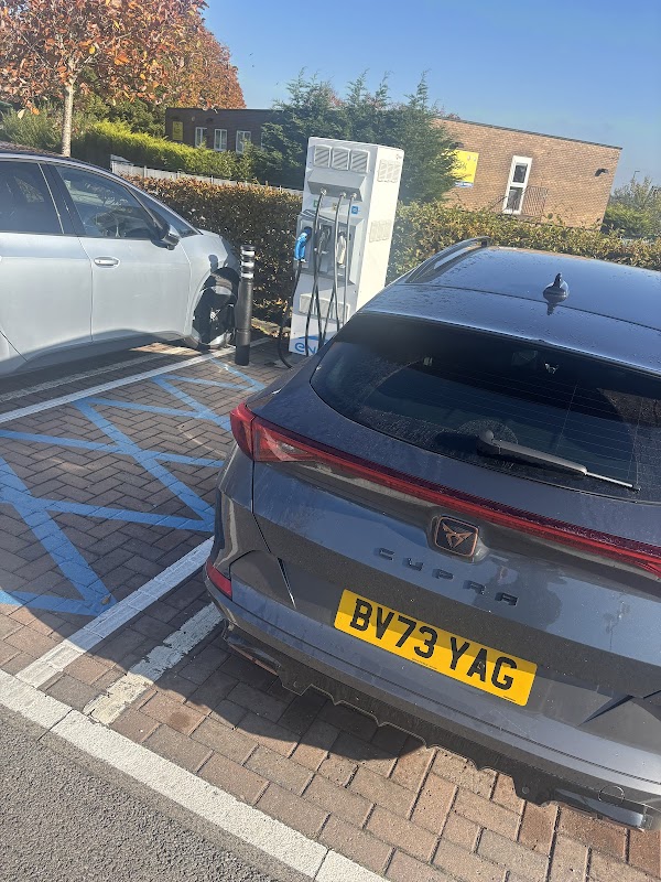 GeniePoint Charging Station