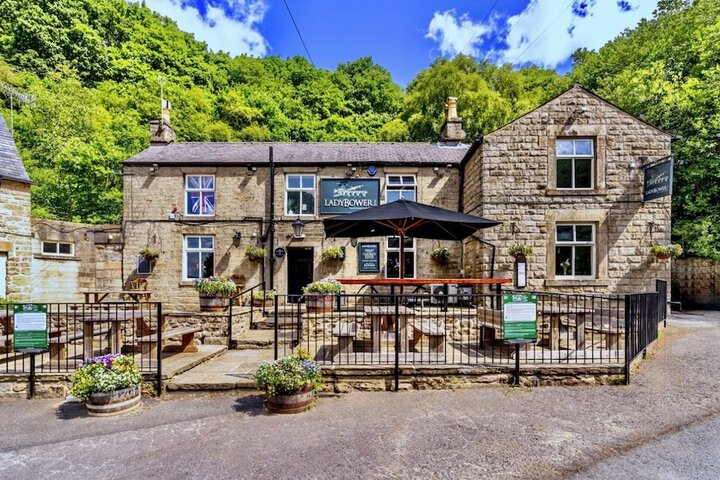 Ladybower Inn