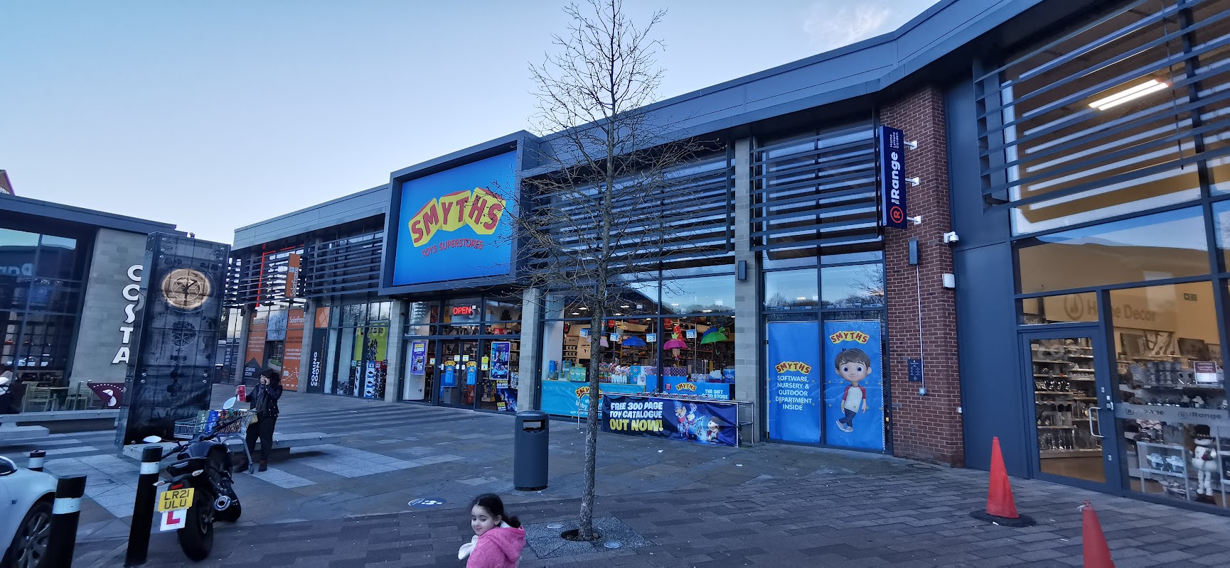 Smyths Toys Superstores Leeds Bridge / Kirkstall