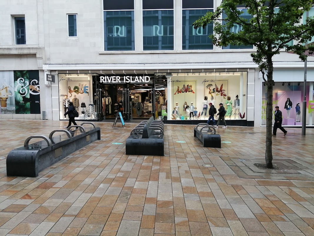 River Island