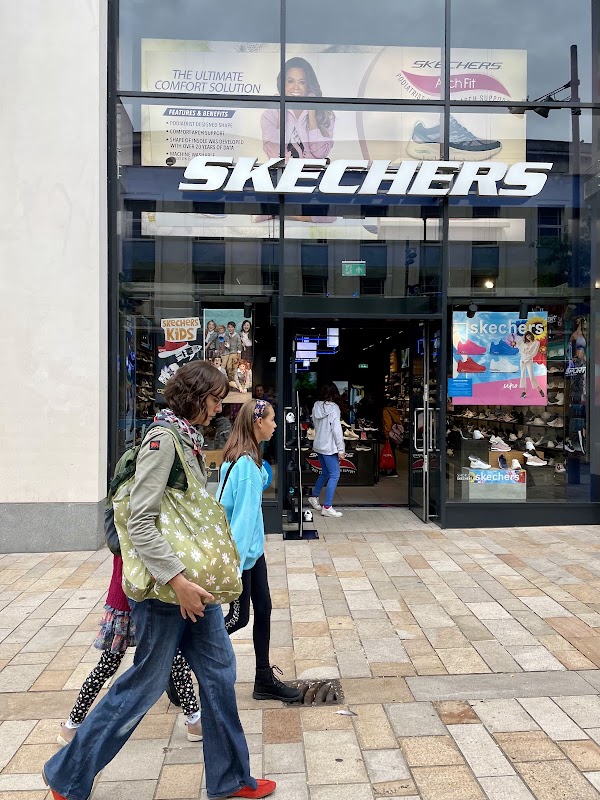 SKECHERS Retail