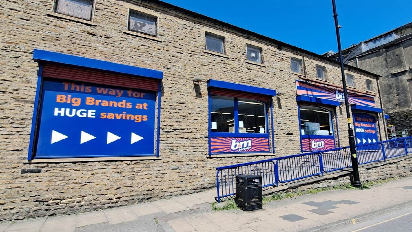 B&M Store