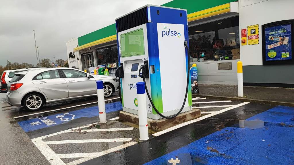 bp pulse Charging Station