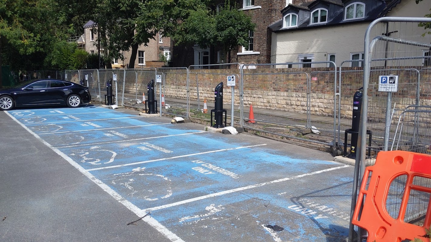 bp pulse Charging Station