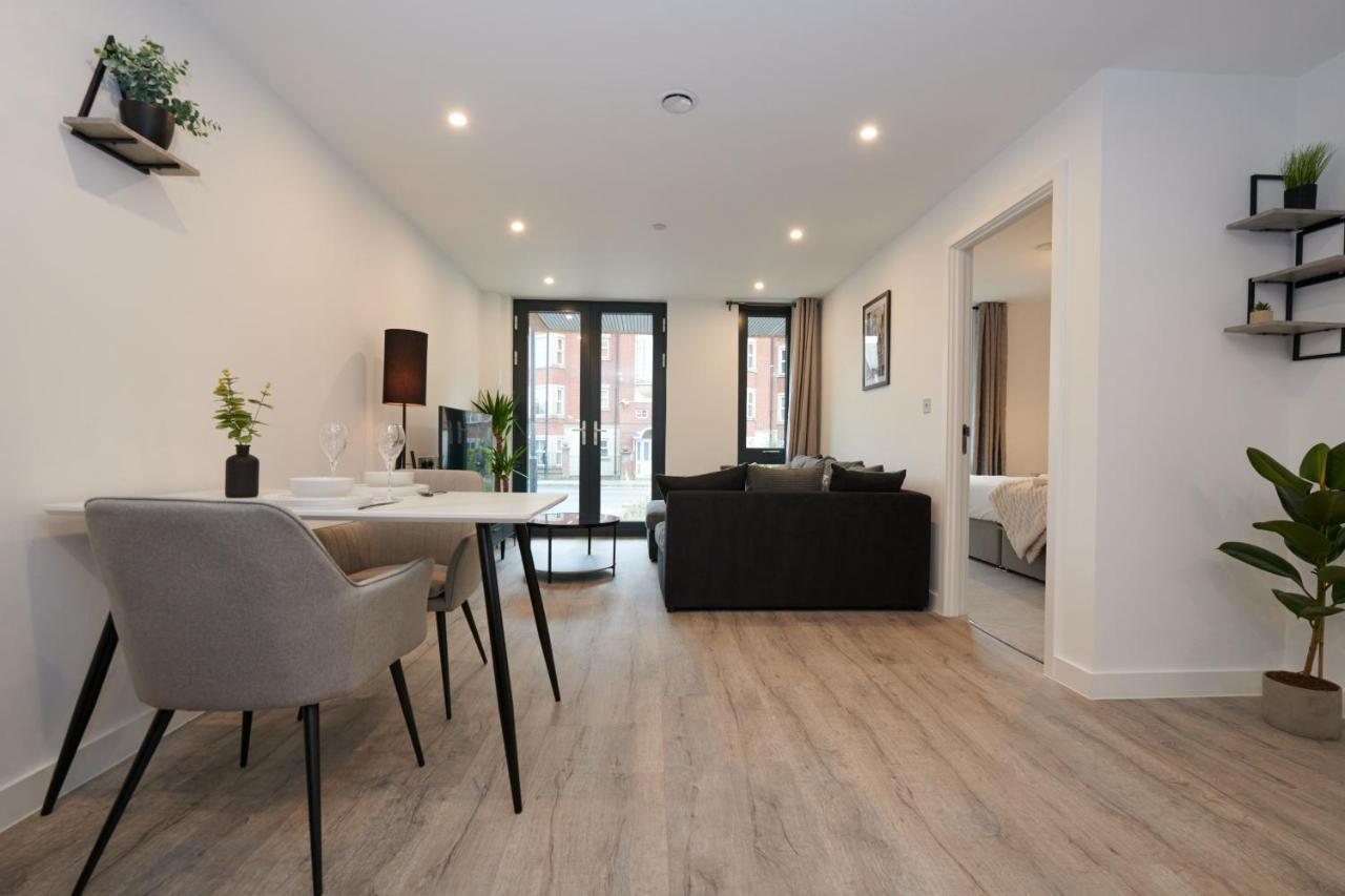 Central York apt with free parking & gym!